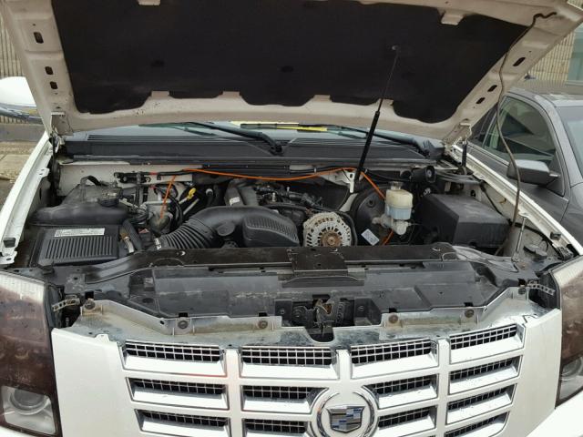 1GYFK63807R300226 - 2007 CADILLAC ESCALADE L WHITE photo 7