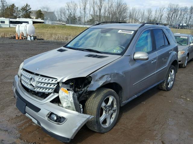 4JGBB86E68A330652 - 2008 MERCEDES-BENZ ML 350 GRAY photo 2