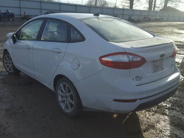 3FADP4BJ0FM126364 - 2015 FORD FIESTA SE WHITE photo 3