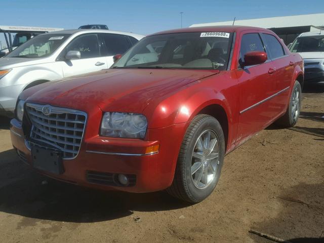 2C3LK53G58H240539 - 2008 CHRYSLER 300 TOURIN RED photo 2