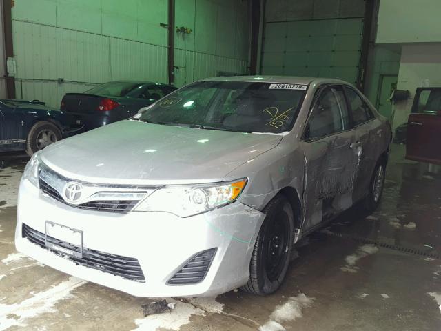 4T4BF1FKXER431517 - 2014 TOYOTA CAMRY L SILVER photo 2