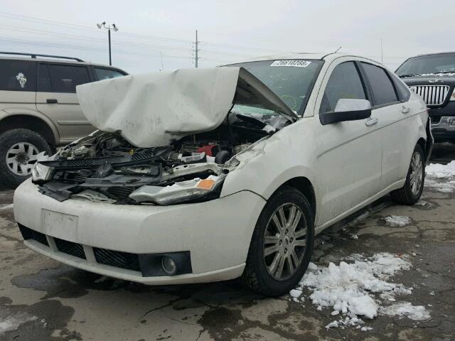 1FAHP3HN5AW273925 - 2010 FORD FOCUS SEL WHITE photo 2