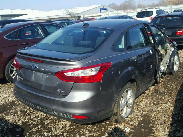 1FAHP3F24CL479878 - 2012 FORD FOCUS SE GRAY photo 4