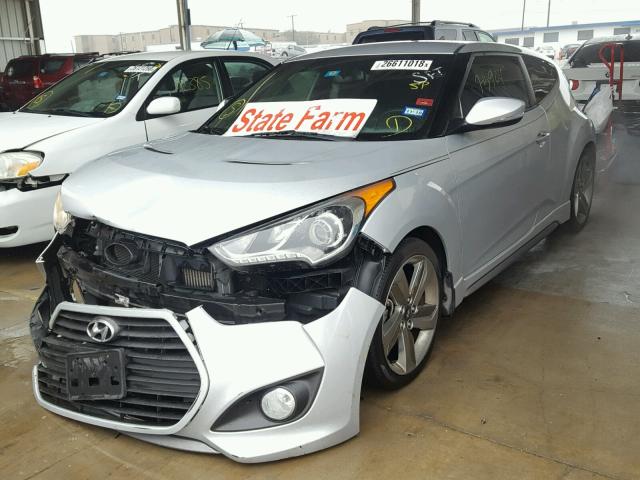 KMHTC6AE8DU168707 - 2013 HYUNDAI VELOSTER T SILVER photo 2