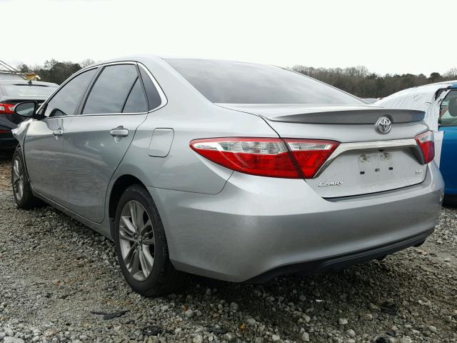 4T1BF1FK8HU702251 - 2017 TOYOTA CAMRY LE SILVER photo 3