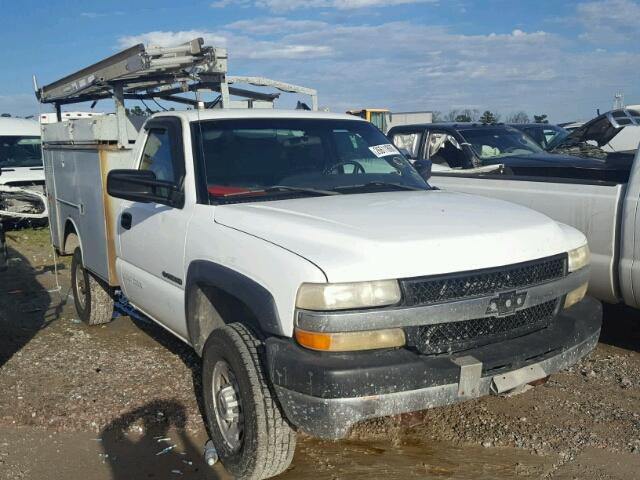 1GBHC24U42Z217931 - 2002 CHEVROLET SILVERADO WHITE photo 1