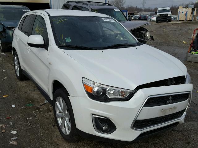 4A4AP3AU7FE009298 - 2015 MITSUBISHI OUTLANDER WHITE photo 1