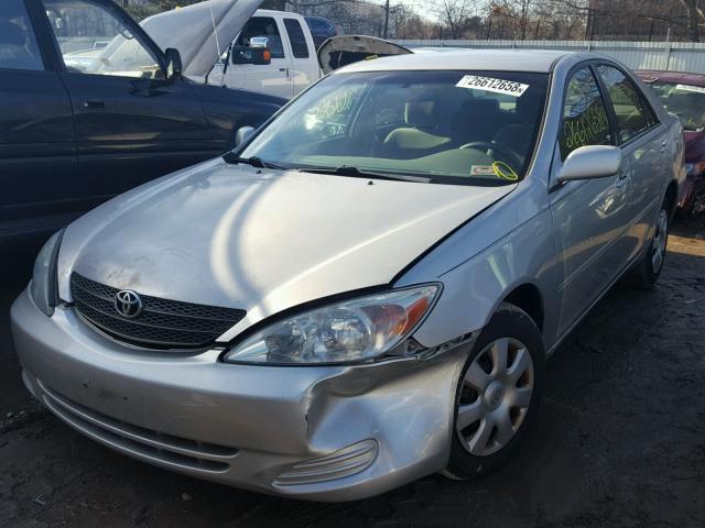 4T1BE32K84U379706 - 2004 TOYOTA CAMRY LE SILVER photo 2