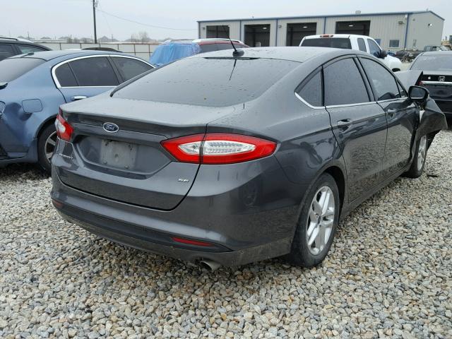 3FA6P0H76GR239074 - 2016 FORD FUSION SE GRAY photo 4