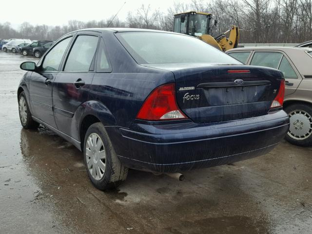 1FAFP34364W181867 - 2004 FORD FOCUS SE C BLUE photo 3