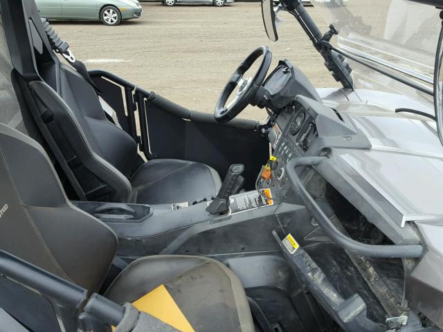 3JBKVXP15CJ001541 - 2012 CAN-AM COMMANDER GRAY photo 5