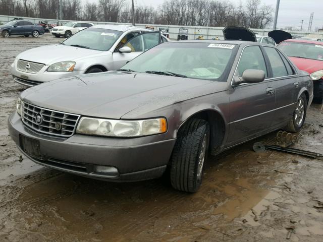 1G6KY5497WU928206 - 1998 CADILLAC SEVILLE ST SILVER photo 2