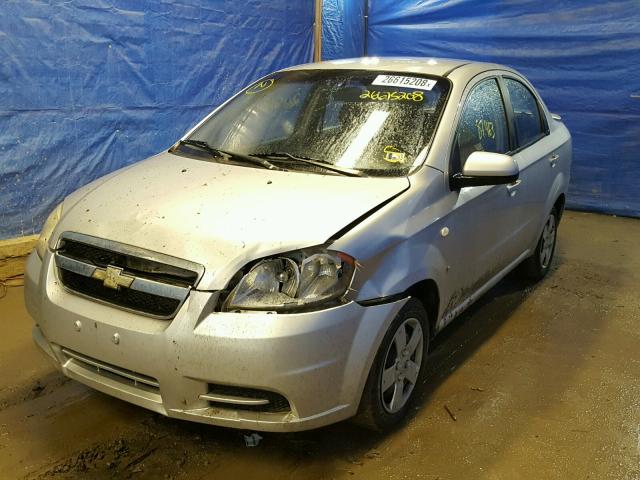 KL1TD56687B103408 - 2007 CHEVROLET AVEO BASE SILVER photo 2