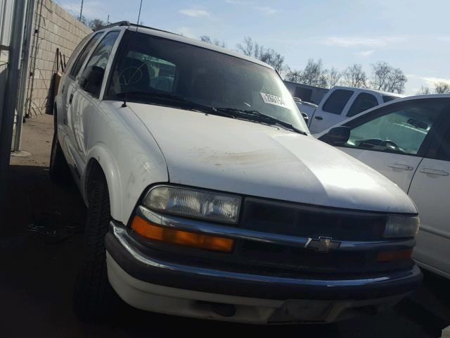 1GNDT13W0YK225461 - 2000 CHEVROLET BLAZER WHITE photo 1