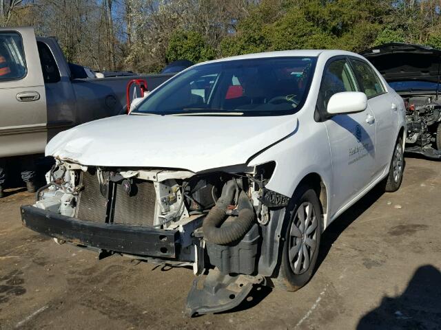 2T1BU4EE3BC556854 - 2011 TOYOTA COROLLA BA WHITE photo 2