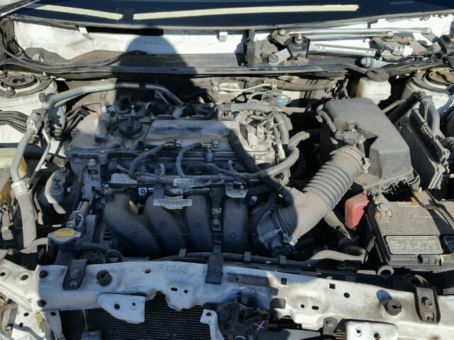 2T1BU4EE3BC556854 - 2011 TOYOTA COROLLA BA WHITE photo 7