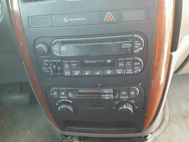 1A4GP45R66B598496 - 2006 CHRYSLER TOWN & COU BLUE photo 9