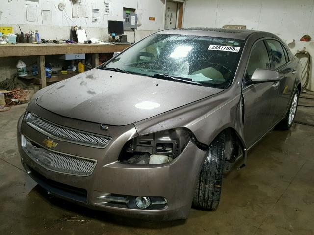 1G1ZE5E1XBF221203 - 2011 CHEVROLET MALIBU LTZ 棕色 照片 2