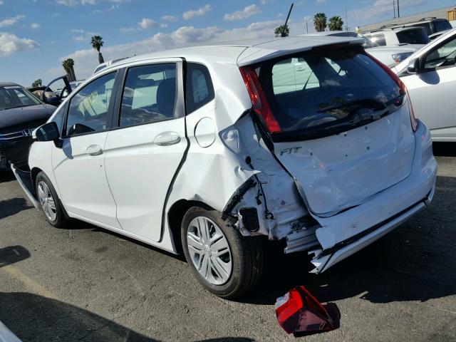 3HGGK5H46JM723817 - 2018 HONDA FIT LX WHITE photo 3