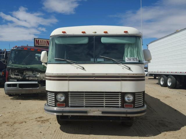 3U51S6M800003 - 1976 GMC MOTORHOME CREAM photo 10