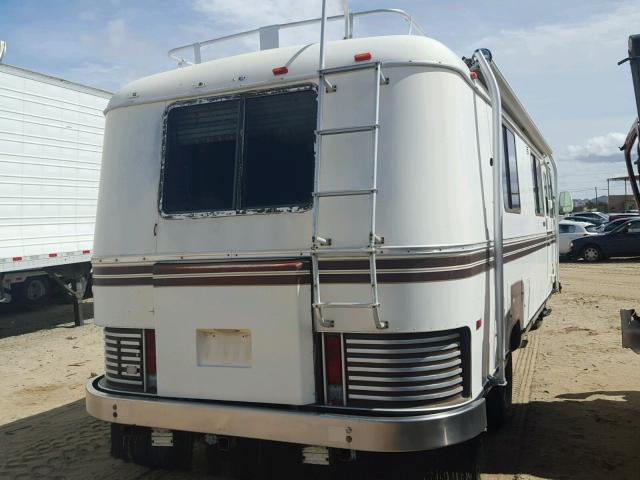 3U51S6M800003 - 1976 GMC MOTORHOME CREAM photo 4