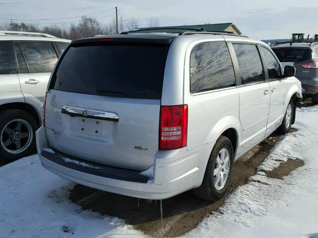 2A8HR54P78R739146 - 2008 CHRYSLER TOWN & COU SILVER photo 4