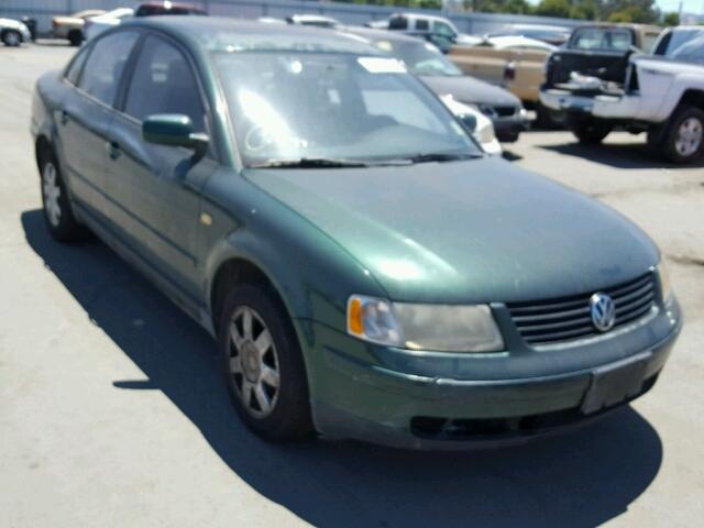 WVWMA63B1XE512667 - 1999 VOLKSWAGEN PASSAT GLS GREEN photo 1