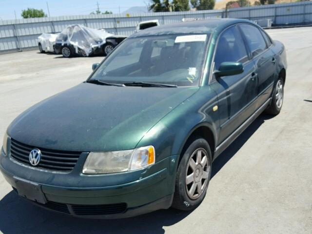 WVWMA63B1XE512667 - 1999 VOLKSWAGEN PASSAT GLS GREEN photo 2