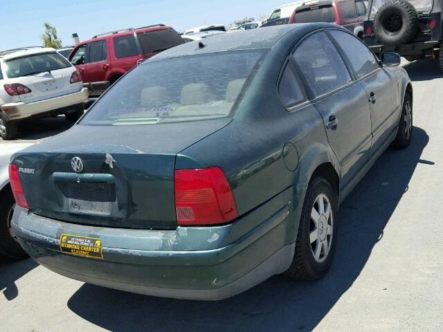 WVWMA63B1XE512667 - 1999 VOLKSWAGEN PASSAT GLS GREEN photo 4