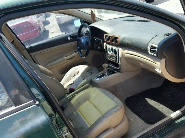 WVWMA63B1XE512667 - 1999 VOLKSWAGEN PASSAT GLS GREEN photo 5