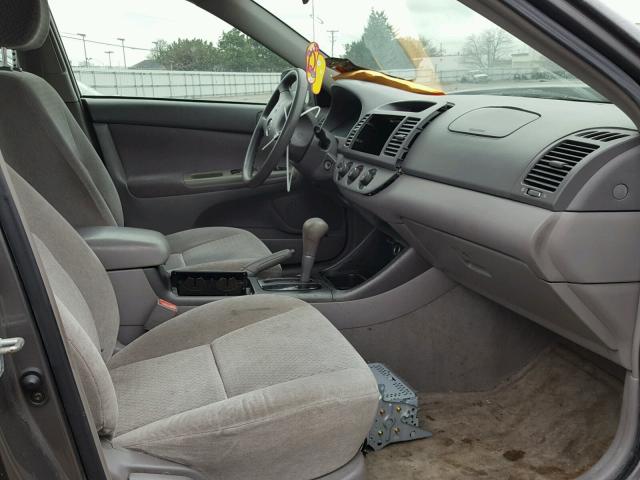 4T1BE32K63U737948 - 2003 TOYOTA CAMRY LE GRAY photo 5