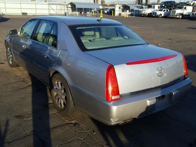 1G6KD57YX8U128971 - 2008 CADILLAC DTS SILVER photo 3