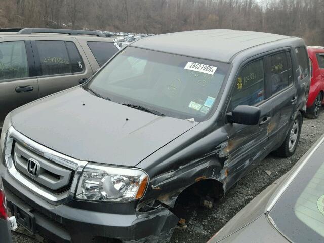 5FNYF4H29BB098156 - 2011 HONDA PILOT LX GRAY photo 2