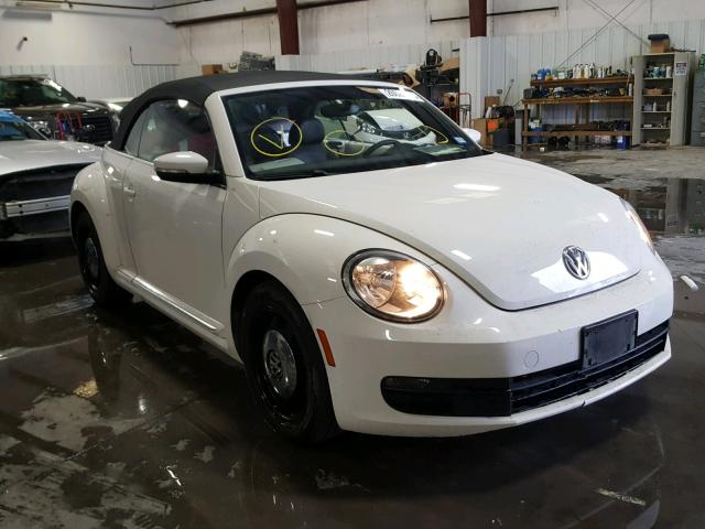 3VW5X7AT2EM806751 - 2014 VOLKSWAGEN BEETLE WHITE photo 1