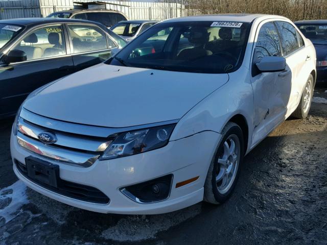 3FADP0L34BR239630 - 2011 FORD FUSION HYB WHITE photo 2