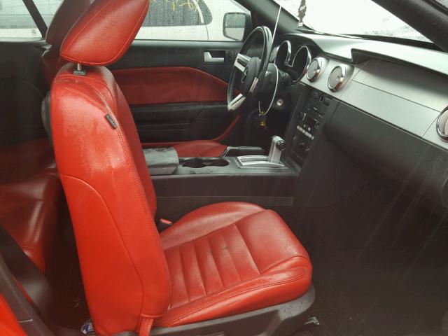 1ZVHT85H355241341 - 2005 FORD MUSTANG GT RED photo 5