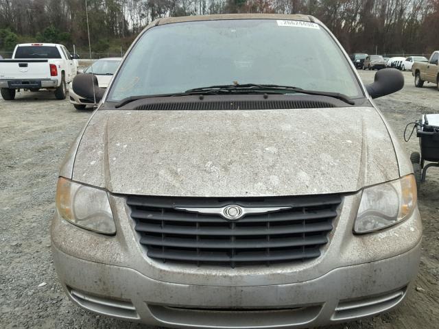 1A4GJ45R87B112483 - 2007 CHRYSLER TOWN & COU SILVER photo 9