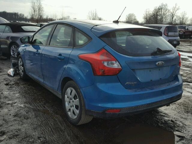 1FAHP3K29CL277592 - 2012 FORD FOCUS SE BLUE photo 3