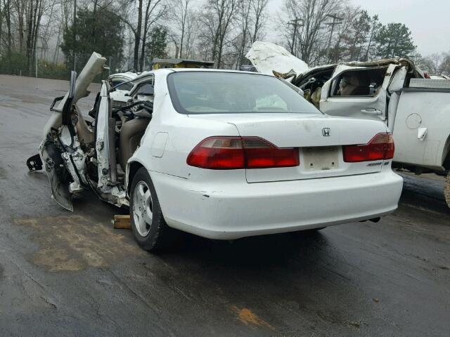 1HGCG1653XA019732 - 1999 HONDA ACCORD EX WHITE photo 3