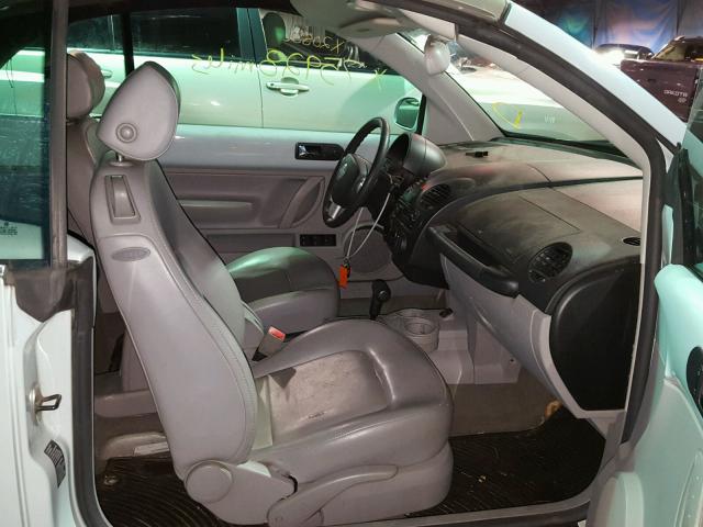 3VWCD31Y75M306184 - 2005 VOLKSWAGEN NEW BEETLE 蓝色 照片 5