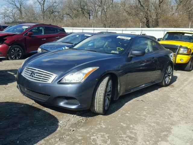 JNKCV64E58M115591 - 2008 INFINITI G37 BASE GRAY photo 2