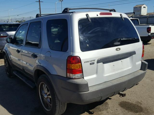 1FMYU031X2KB02257 - 2002 FORD ESCAPE XLT SILVER photo 3