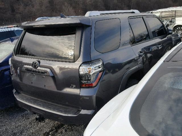 JTEBU5JR9G5367155 - 2016 TOYOTA 4RUNNER SR GRAY photo 4