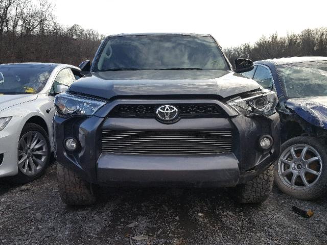 JTEBU5JR9G5367155 - 2016 TOYOTA 4RUNNER SR GRAY photo 9