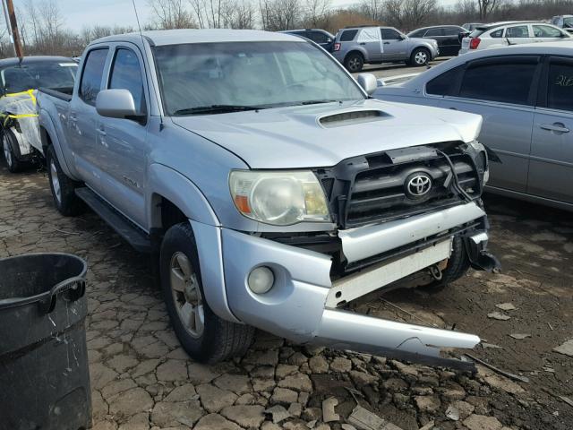 5TEMU52N45Z009352 - 2005 TOYOTA TACOMA DOU SILVER photo 1