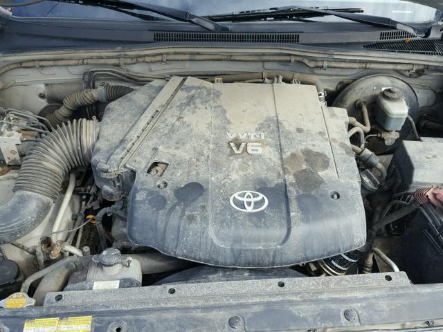 5TEMU52N45Z009352 - 2005 TOYOTA TACOMA DOU SILVER photo 7