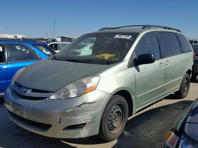 5TDZK23C48S204943 - 2008 TOYOTA SIENNA CE GREEN photo 2