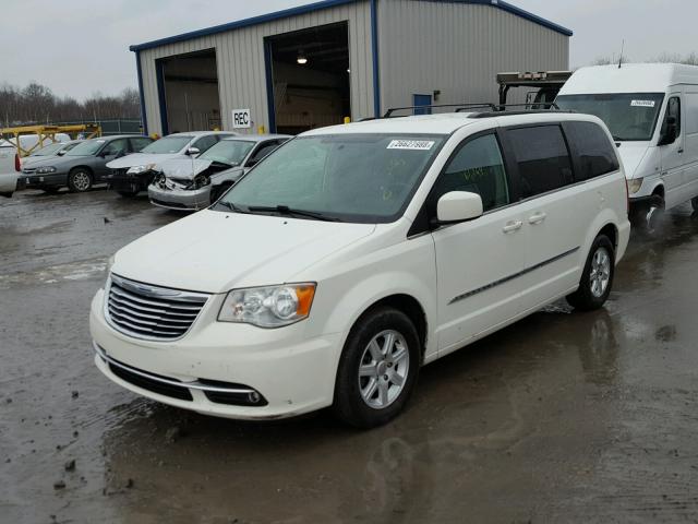 2C4RC1BG5CR306376 - 2012 CHRYSLER TOWN & COU WHITE photo 2