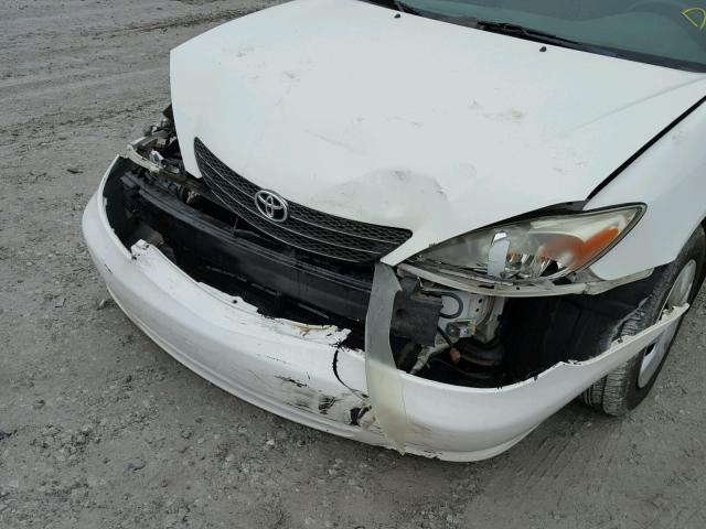 4T1BE30K14U342564 - 2004 TOYOTA CAMRY LE WHITE photo 9