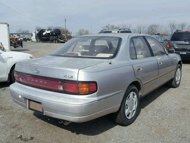 JT2GK12E1R0065453 - 1994 TOYOTA CAMRY LE SILVER photo 4